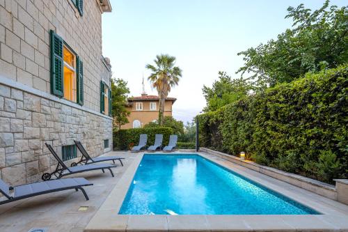 Stone Villa Majestic w Pool - Split Center