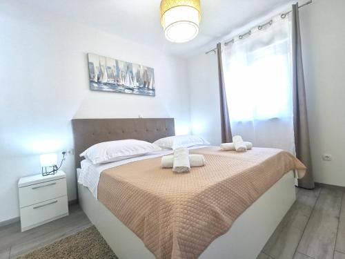 Seka apartments with a pool 5