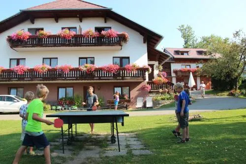 Naturpark Bauernhof Sperl in Mariahof, Österreich