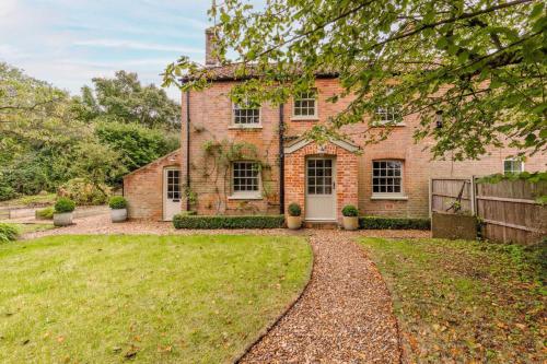 . Host & Stay - Haclins Cottage