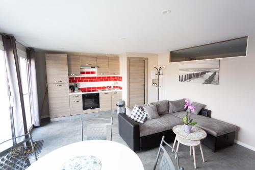 Hotel la piscine - image 5