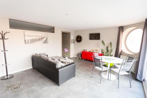 Hotel la piscine - image 4