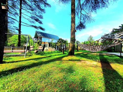 House & Yard Sesil Forest 90m to beach Kaprovani, Ureki (photo 2)