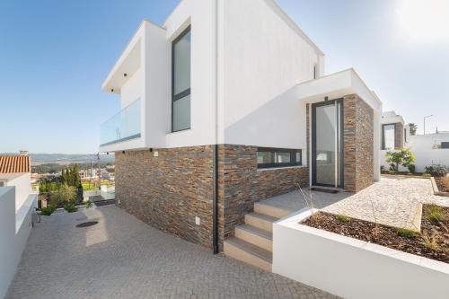 Casa do Sol - By SCH in 沙利度波爾圖