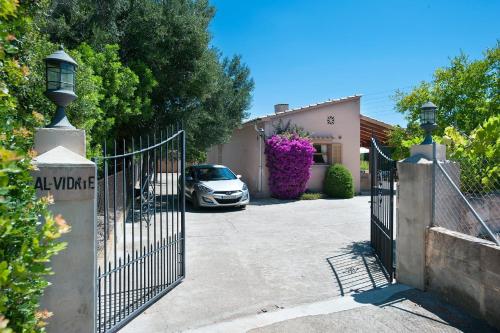 Villa Andreu by Villa Plus - image 5