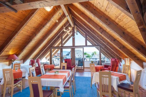 Aufenthaltsraum/TV-Zimmer, Hotel Meschenmoser in Langenargen