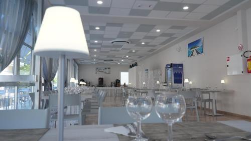 Lively Hotel - image 14