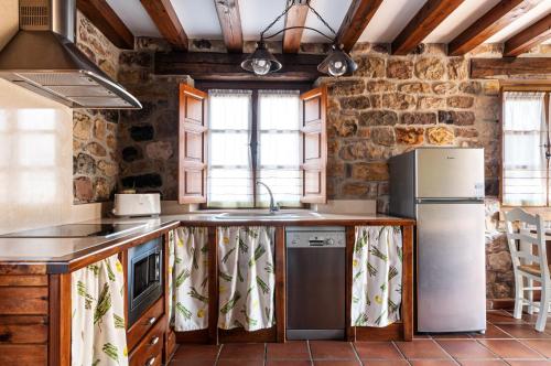 Konyha, Casa Rural Ángela 1 (Casa Rural Angela 1) in Mazcuerras