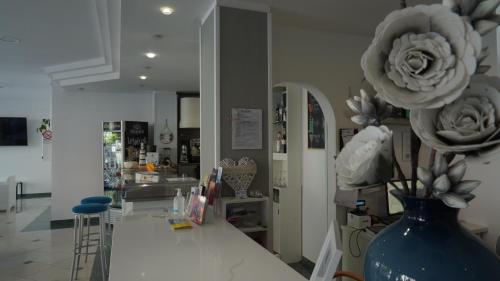 Lively Hotel - image 13