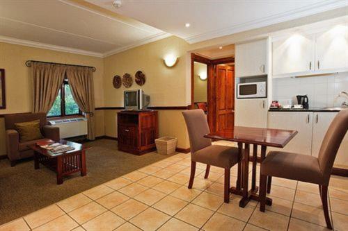 廚房, 哈博羅內皮爾蒙特蒙迪爾酒店 (Peermont Mondior - Gaborone) in 嘉博羅內