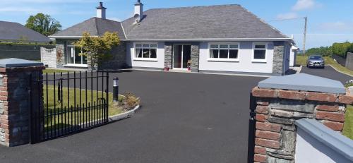 B&B Killarney - Green Acres Guesthouse- Accommodation Only - Bed and Breakfast Killarney