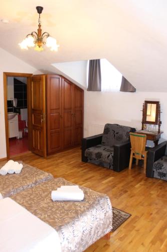 Book the Superior Twin Room with City View Superior Twin Room with City View