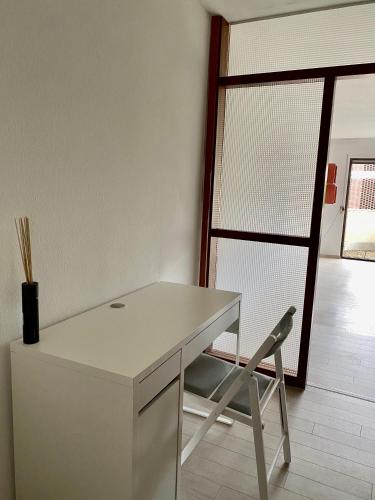 Exklusiv, modernes Apartment mit Balkon in 伯布林根市中心