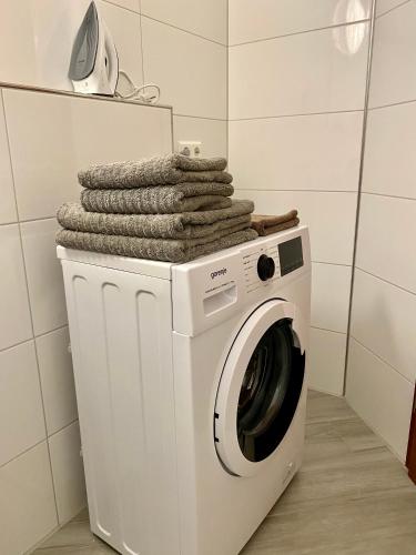 Exklusiv, modernes Apartment mit Balkon in 伯布林根市中心