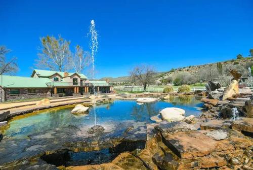 Sedona's Exclusive 5-acre Riverfront Estate with hot tub!