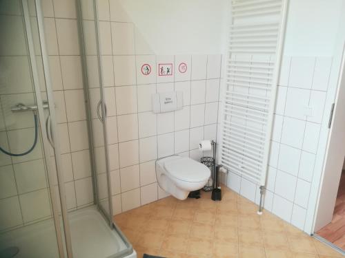 淋浴間, Ferienwohnung Karsten - nahe Chemnitz in 林巴赫-奧伯弗羅納