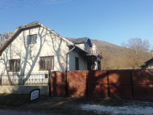 Family Apartman Szádelő - Zádiel (Family Apartman Szadelo - Zadiel) in Moldava Nad Bodvou