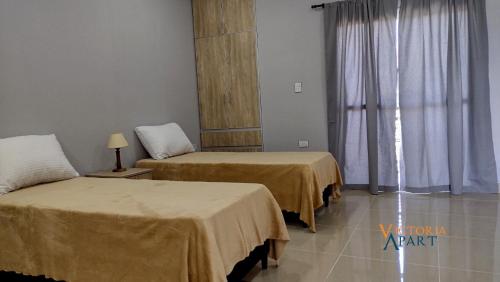 3 twin beds