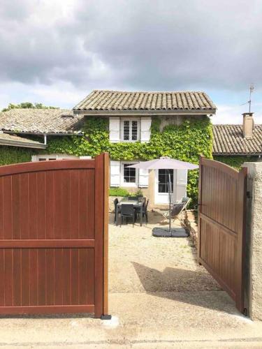 CABANA & Maison à Solutré-Pouilly - Cœur de village