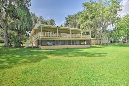Waterfront Welaka Escape with Private Docks! in East Palatka (FL)
