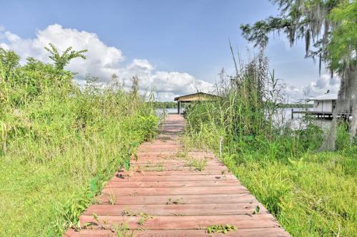 Waterfront Welaka Escape with Private Docks!