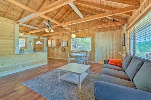 Deck & Mogollon Rim Views: Secluded Payson Cabin, Payson (Foto 4)