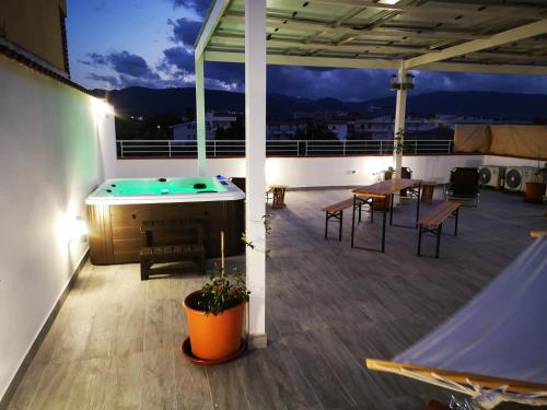 熱水浴缸, B&B Tonnarella Beach in 弗納