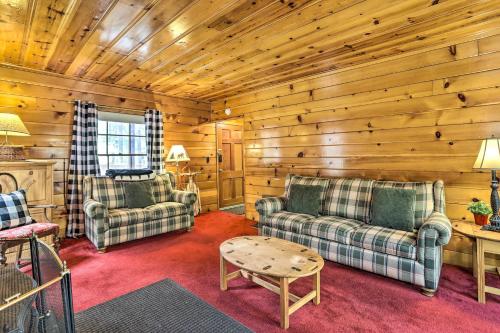 Big Bear Lake Cabin about 4 Mi Snow Summit Ski Resort in Big Bear Lake, USA