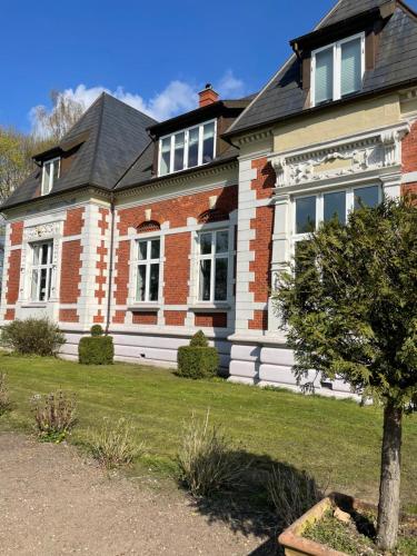  Dobbeltværelse i smuk palævilla in Stenstrup