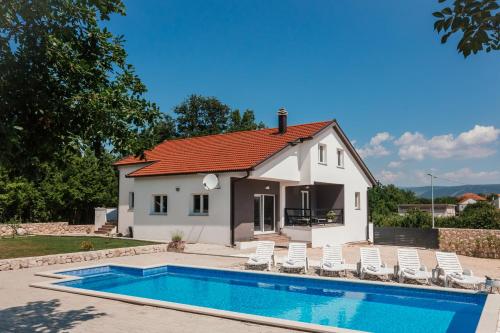 Villa Jelena with pool & playground