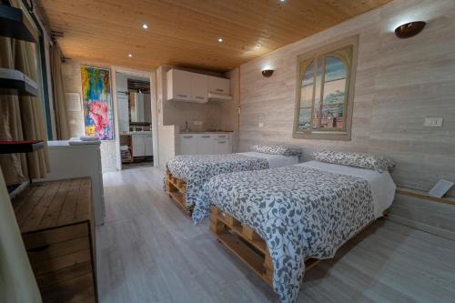 1 queen bed