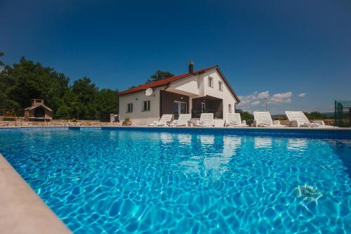 Villa Jelena with pool & playground