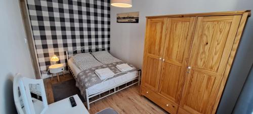 One-Bedroom Apartment image 10