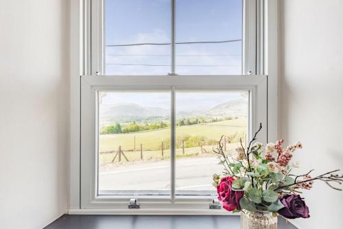 2 Bryn Tirion - image 10