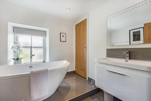 2 Bryn Tirion - image 11