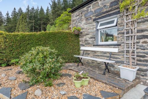 Henrhiw Bach - image 10