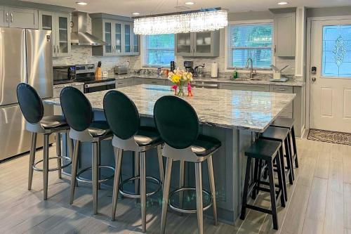 Renovated Port Richey Oasis with Lanai and Grill! - image 10