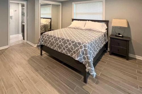 Renovated Port Richey Oasis with Lanai and Grill! - main image