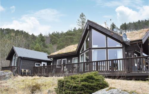 Beautiful home in Jørpeland with WiFi and 3 Bedrooms - Jørpeland