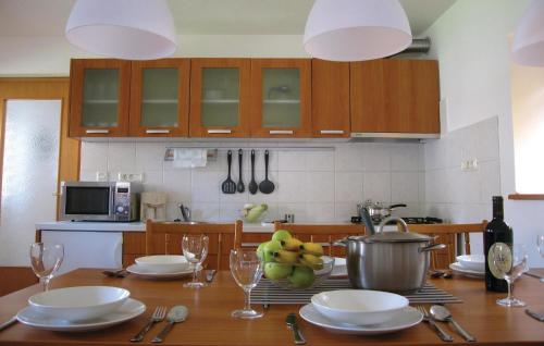 cuisine, Awesome Home In Tolmin With 3 Bedrooms And Wifi in Tolmin