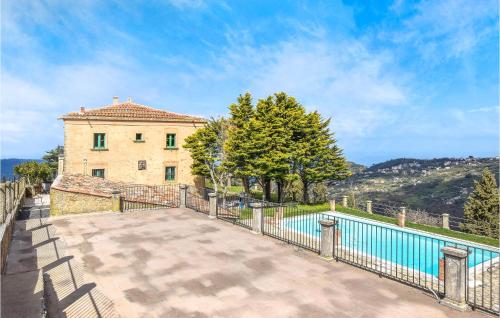  Amazing home in Ficarra with Outdoor swimming pool, WiFi and 5 Bedrooms in Ficarra