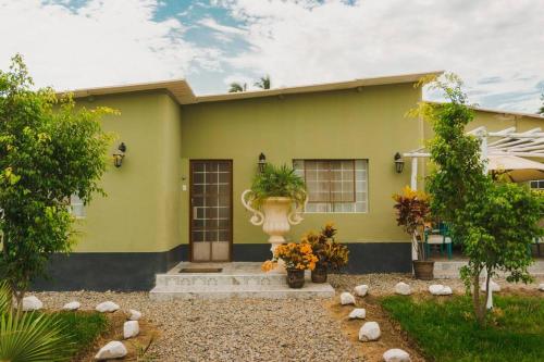 Hermosa Casa de Campo con Piscina grande en Chiclayo