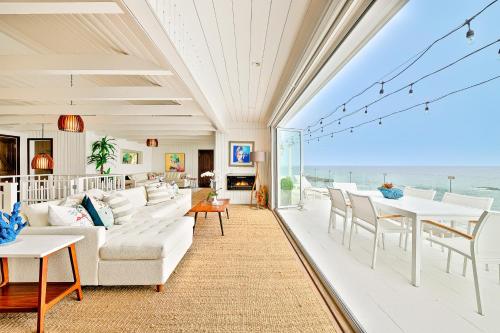 Big Rock Seaside Beach House in Malibu, USA