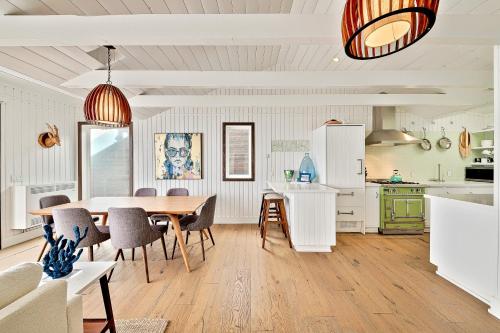 Big Rock Seaside Beach House in Malibu, USA