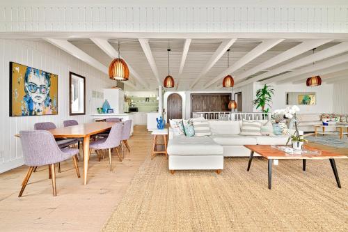Big Rock Seaside Beach House in Malibu, USA