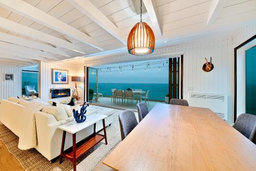 Big Rock Seaside Beach House in Malibu, USA