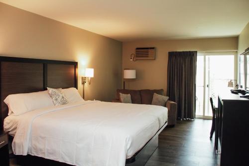 Country Squire Inn and Suites in New Holland