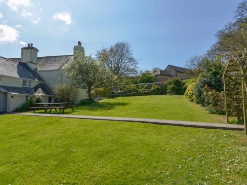 Tregonhawke Farmhouse