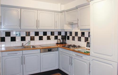 Kitchen, 2 Bedroom Awesome Apartment In Paesens in Dongeradeel