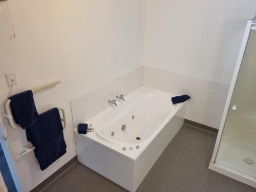 Glenalvon Lodge Motel - Accommodation - Hanmer Springs